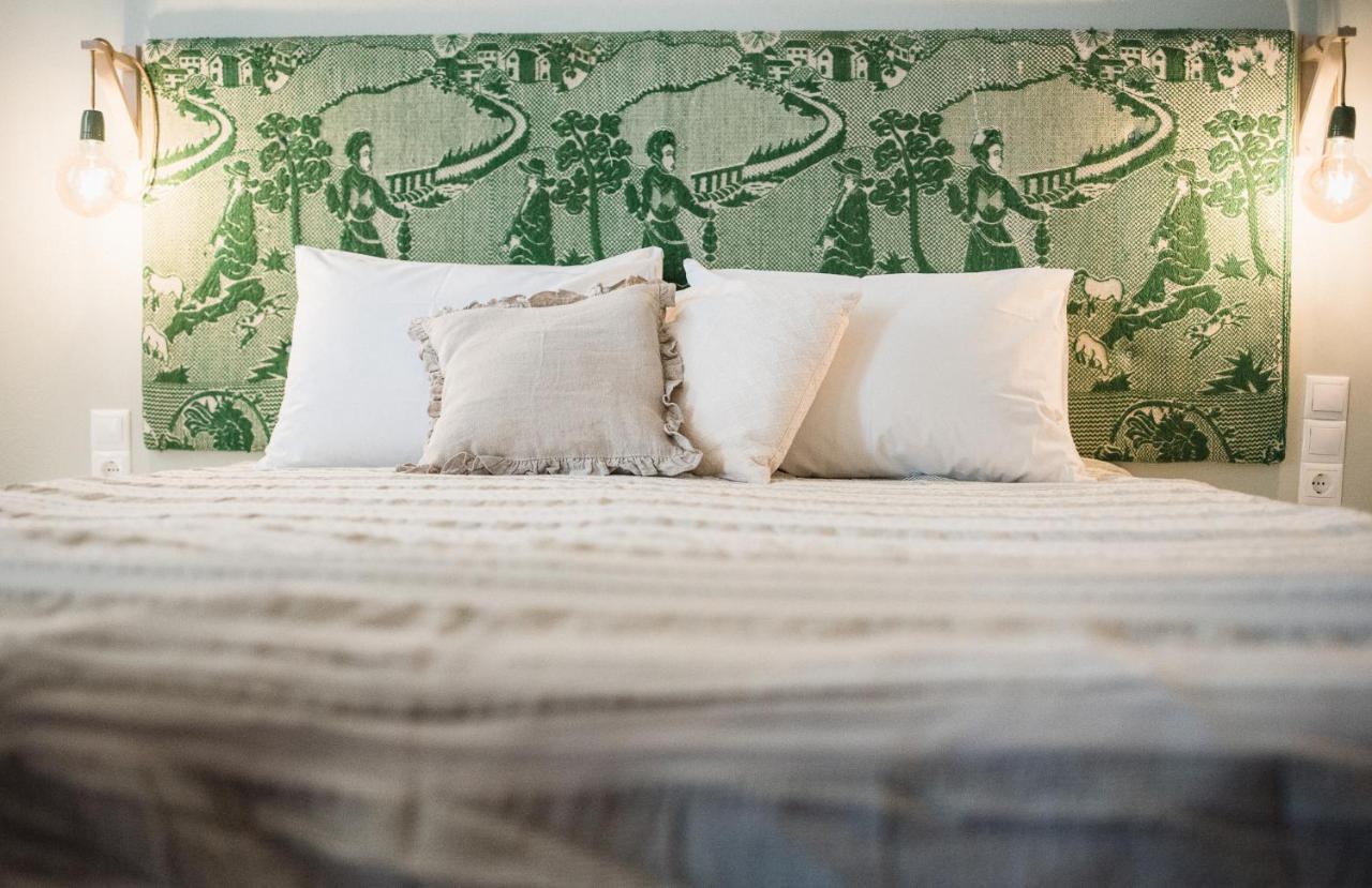 Odyssey Suites Pórosz Kültér fotó